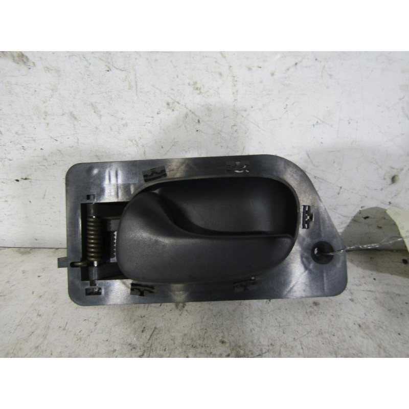 Poignee interieur avant gauche RENAULT LAGUNA 1 Photo n°1