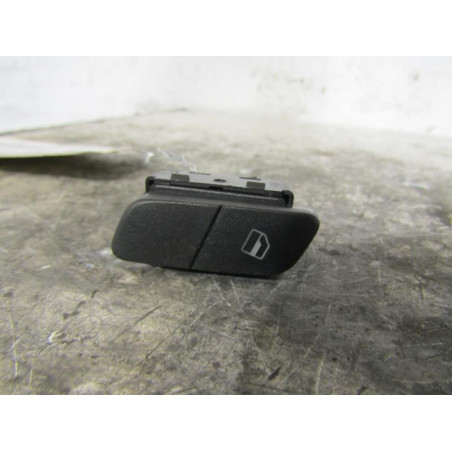 Interrupteur de leve vitre avant droit VOLKSWAGEN POLO 4