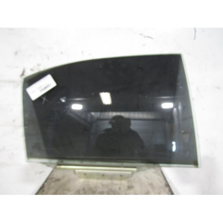 Vitre arriere droit TOYOTA AVENSIS 2