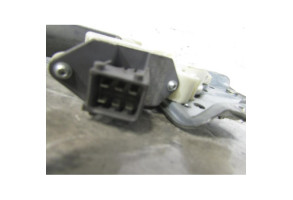 Leve vitre electrique arriere gauche TOYOTA AVENSIS 2 Photo n°3