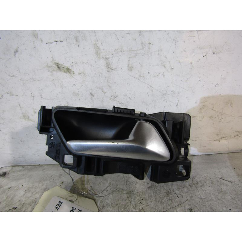 Poignee interieur arriere droit PEUGEOT 308 2 SW Photo n°1