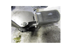 Moteur essuie glace arriere TOYOTA COROLLA 10 Photo n°3