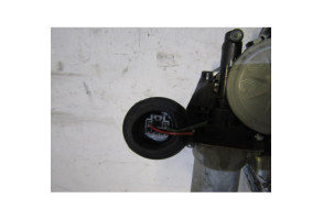 Leve vitre electrique avant gauche SUZUKI SWIFT 3 Photo n°2
