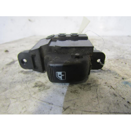 Interrupteur de leve vitre arriere droit HYUNDAI SANTA FE 1