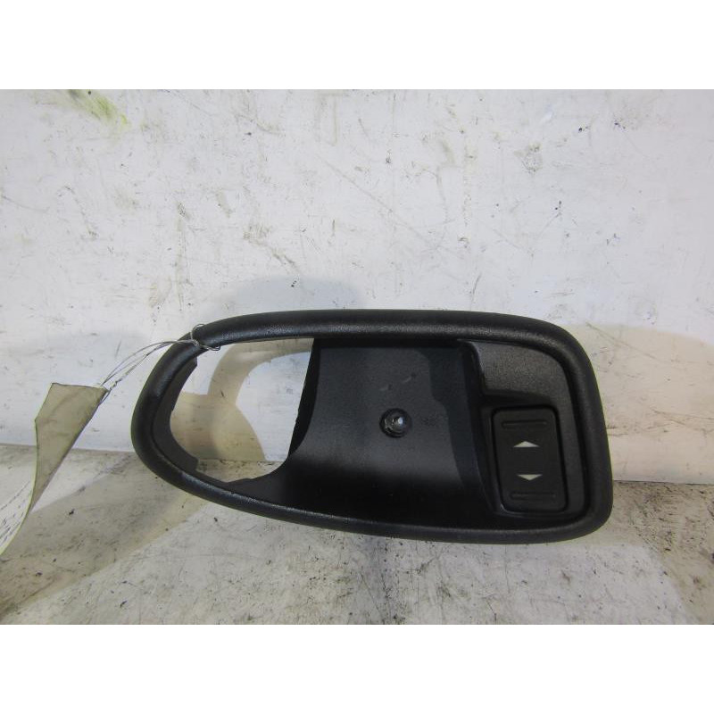 Interrupteur de leve vitre arriere droit FORD MONDEO 3 Photo n°1
