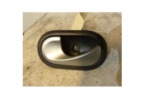 Poignee interieur arriere gauche RENAULT CLIO 3 Photo n°1