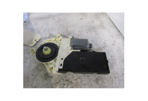 Moteur leve vitre avant droit RENAULT LAGUNA 3 Photo n°1