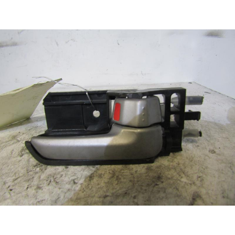 Poignee interieur avant droit SUZUKI SWIFT 3 Photo n°1
