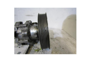 Pompe de direction AUDI A4 2 Photo n°5