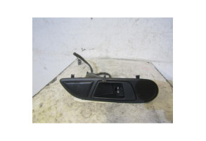Poignee interieur avant droit FORD FIESTA 6 Photo n°1