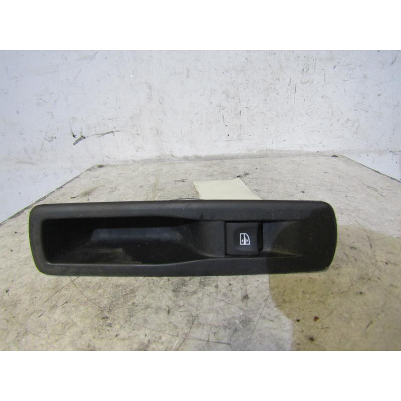 Interrupteur de leve vitre arriere droit RENAULT LAGUNA 3 Photo n°1