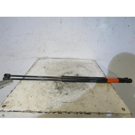 Verin de coffre HYUNDAI I 30 1