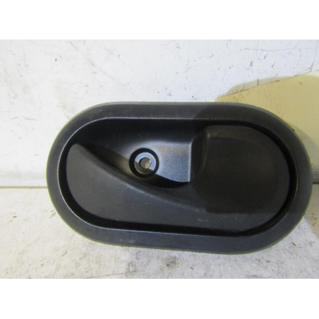 Poignee interieur avant droit DACIA SANDERO 1