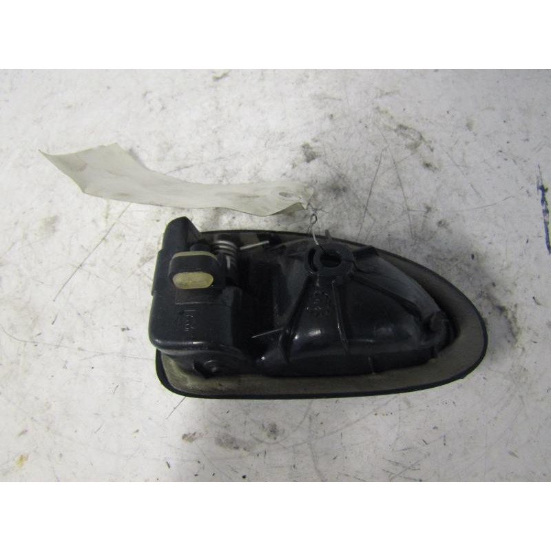 Poignee interieur arriere droit RENAULT CLIO 2 Photo n°1