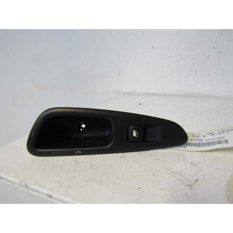 Interrupteur de leve vitre arriere droit PEUGEOT 308 1 SW Photo n°1