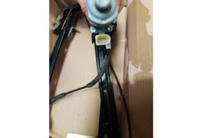 Leve vitre electrique avant droit MINI MINI 2 R56 Photo n°5