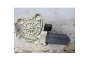 Moteur leve vitre arriere gauche MERCEDES CLASSE S 220 Photo n°2