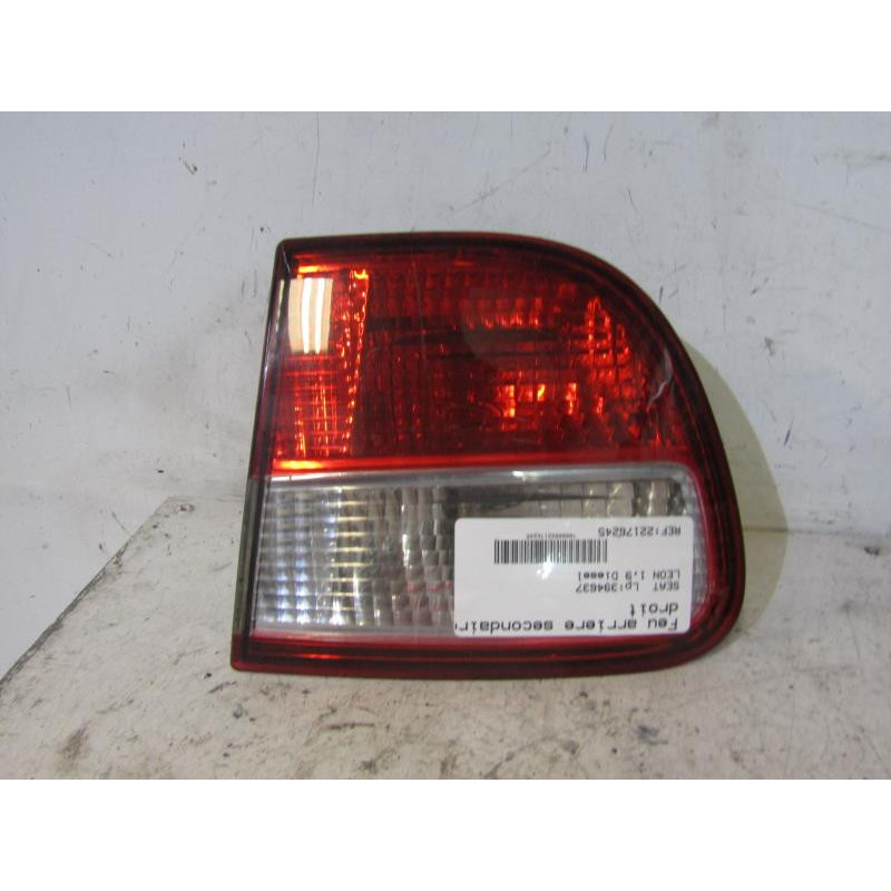 Feu arriere secondaire droit (feux) SEAT LEON 1 Photo n°1