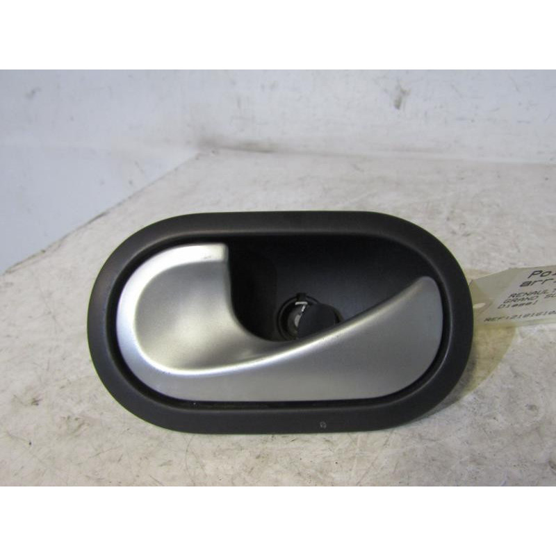 Poignee interieur arriere gauche RENAULT SCENIC 2 Photo n°1