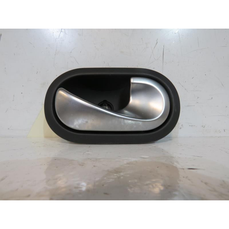 Poignee interieur arriere droit RENAULT MEGANE 2 Photo n°1
