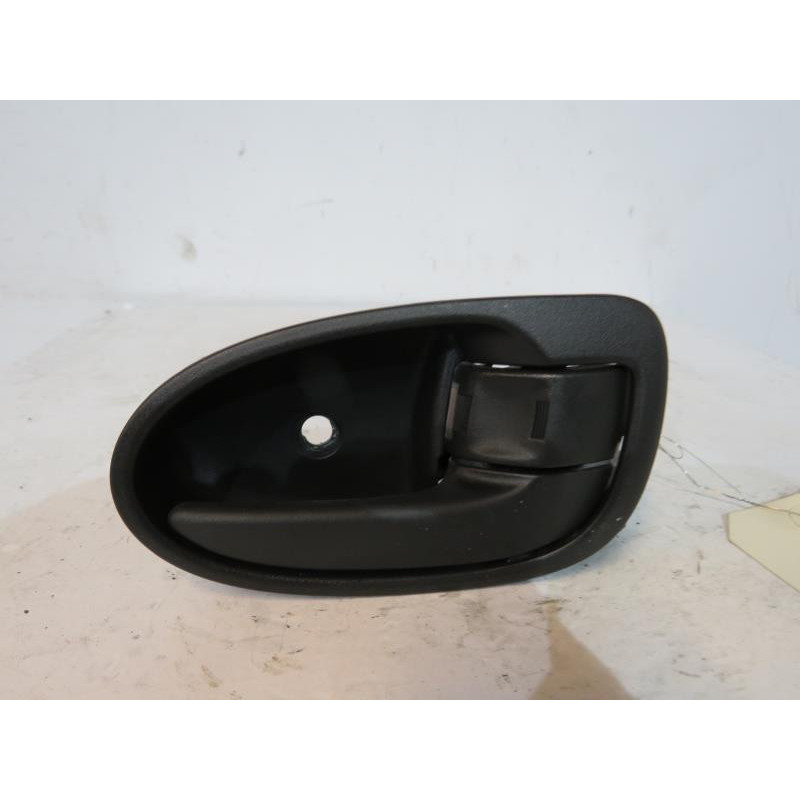 Poignee interieur avant droit TOYOTA YARIS 2 Photo n°1