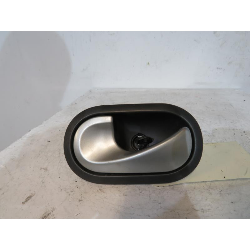 Poignee interieur arriere gauche RENAULT SCENIC 2 Photo n°1