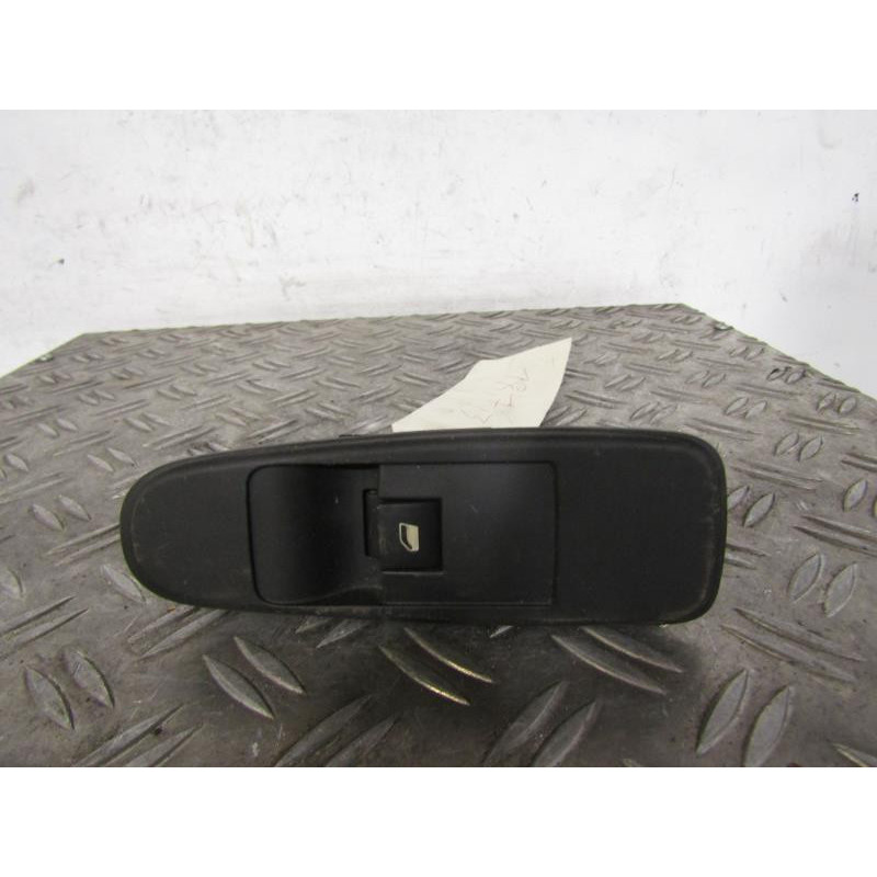 Interrupteur de leve vitre avant droit CITROEN C4 GRAND PICASSO 1 Photo n°1