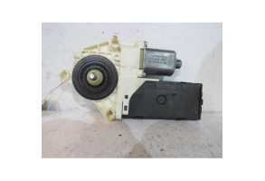 Moteur leve vitre avant droit RENAULT LAGUNA 3 Photo n°1