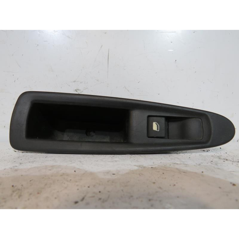 Interrupteur de leve vitre arriere droit CITROEN C4 1 Photo n°1