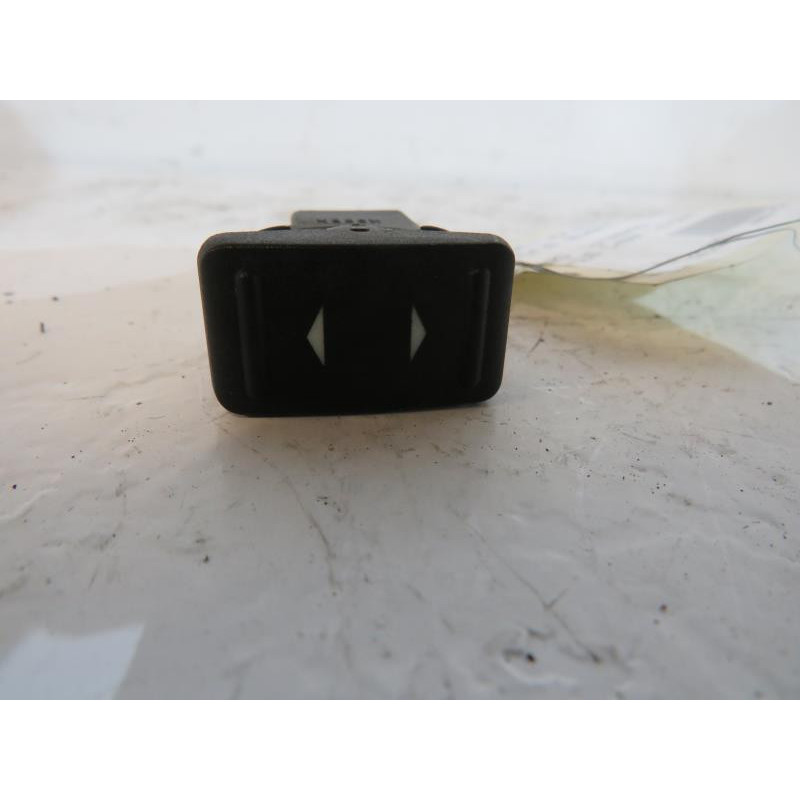 Interrupteur de leve vitre avant droit FORD C-MAX 1 Photo n°1