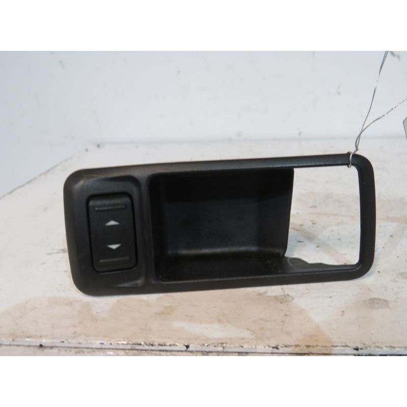 Interrupteur de leve vitre arriere droit FORD C-MAX 1 Photo n°1