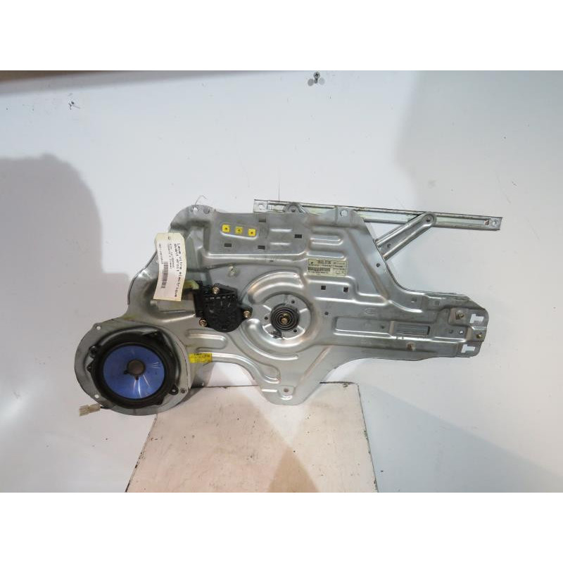 Leve vitre electrique avant droit KIA CERATO Photo n°1