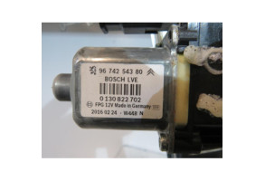 Leve vitre electrique avant droit PEUGEOT 208 1 Photo n°5
