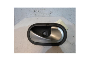 Poignee interieur arriere droit RENAULT CLIO 3 Photo n°1