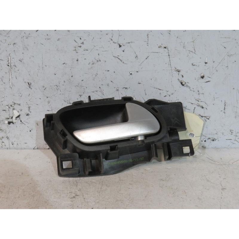 Poignee interieur arriere droit PEUGEOT 207 Photo n°1