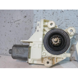 Moteur leve vitre avant gauche FORD FOCUS 2 Photo n°1