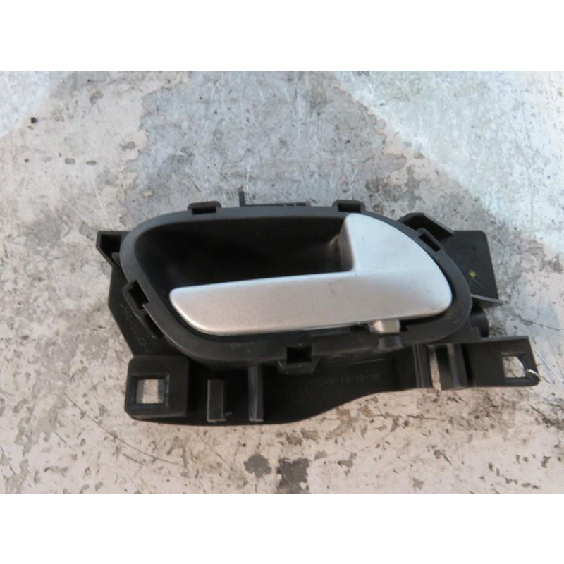 Poignee interieur arriere droit PEUGEOT 207 Photo n°1