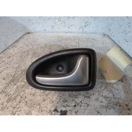 Poignee interieur arriere droit RENAULT CLIO 2