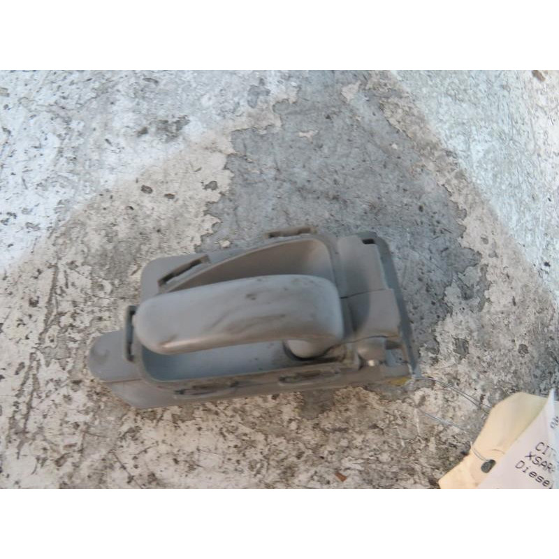 Poignee interieur arriere droit CITROEN XSARA PICASSO Photo n°1