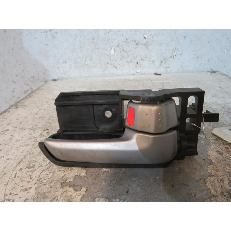 Poignee interieur avant droit SUZUKI SWIFT 3 Photo n°1