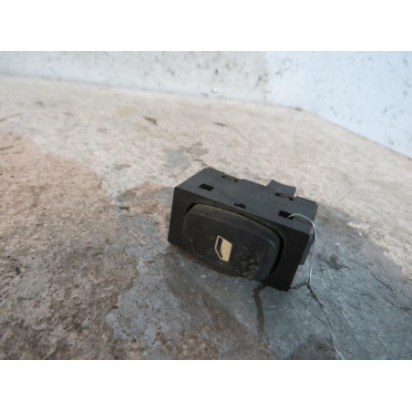 Interrupteur de leve vitre arriere droit PEUGEOT 407