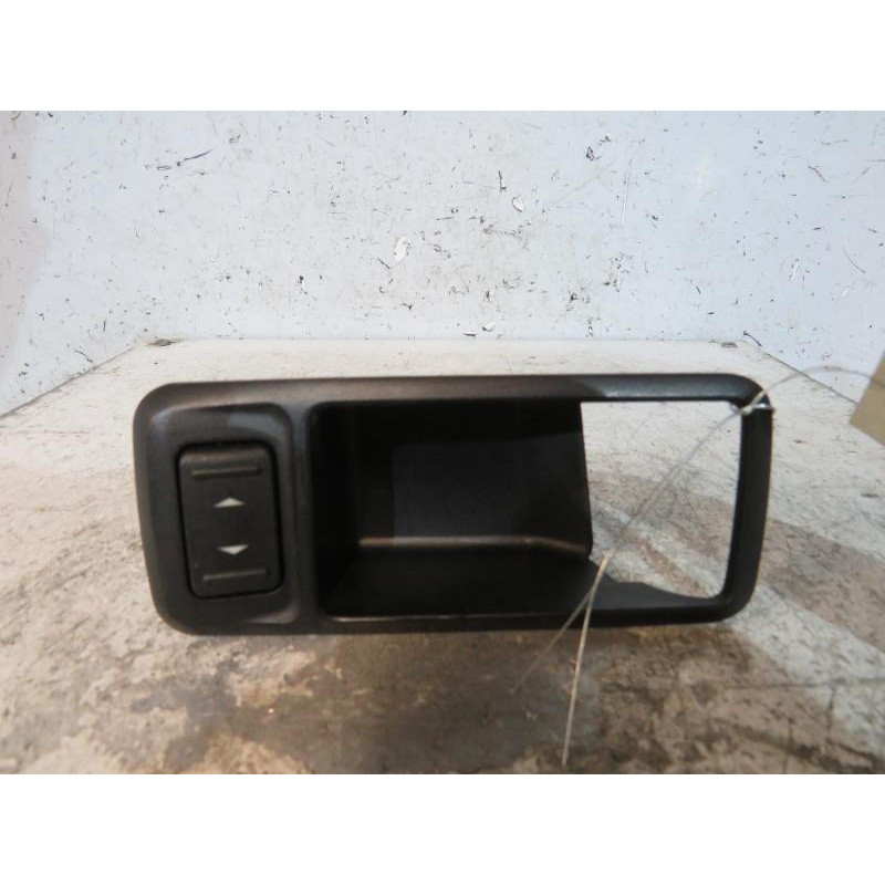 Interrupteur de leve vitre arriere gauche FORD C-MAX 1 Photo n°1