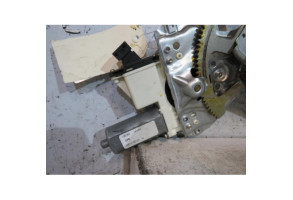 Leve vitre electrique avant droit TOYOTA COROLLA 10 Photo n°4