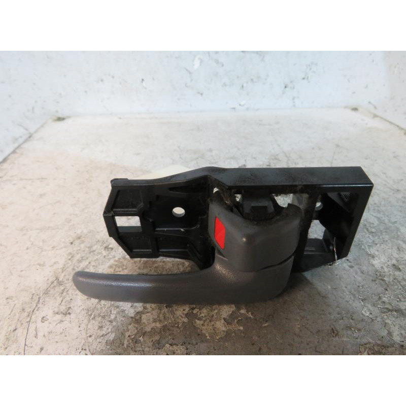 Poignee interieur arriere droit TOYOTA RAV4 2 Photo n°1