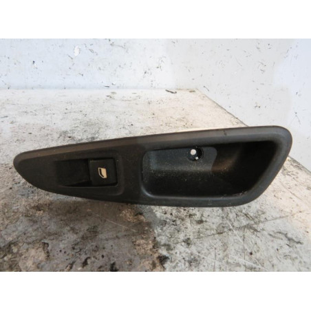 Interrupteur de leve vitre arriere droit PEUGEOT 308 1 SW