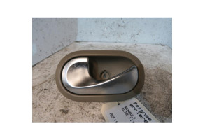 Poignee interieur arriere gauche RENAULT CLIO 3 Photo n°1