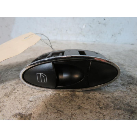 Interrupteur de leve vitre arriere droit MERCEDES CLASSE E 211