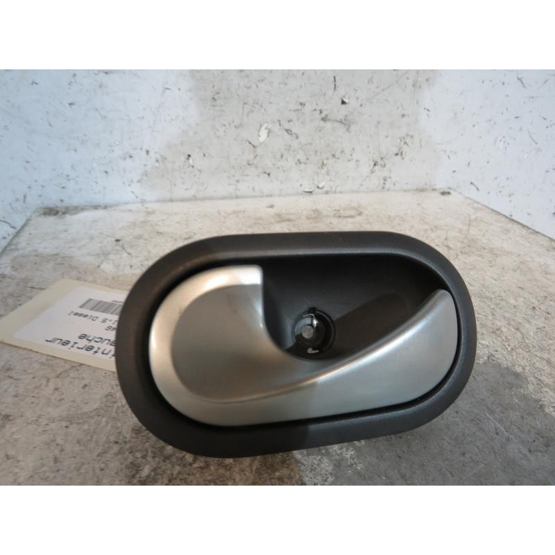 Poignee interieur arriere gauche RENAULT CLIO 3 Photo n°1