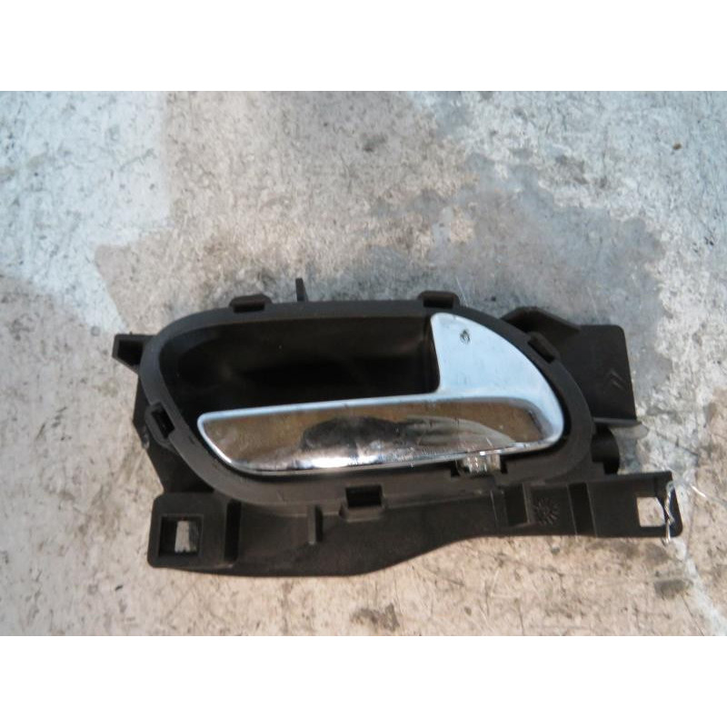 Poignee interieur arriere droit PEUGEOT 407 Photo n°1