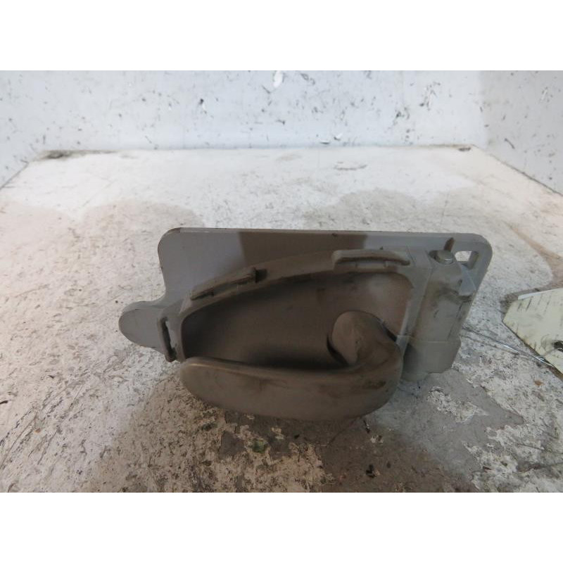 Poignee interieur avant droit CITROEN XSARA PICASSO Photo n°1